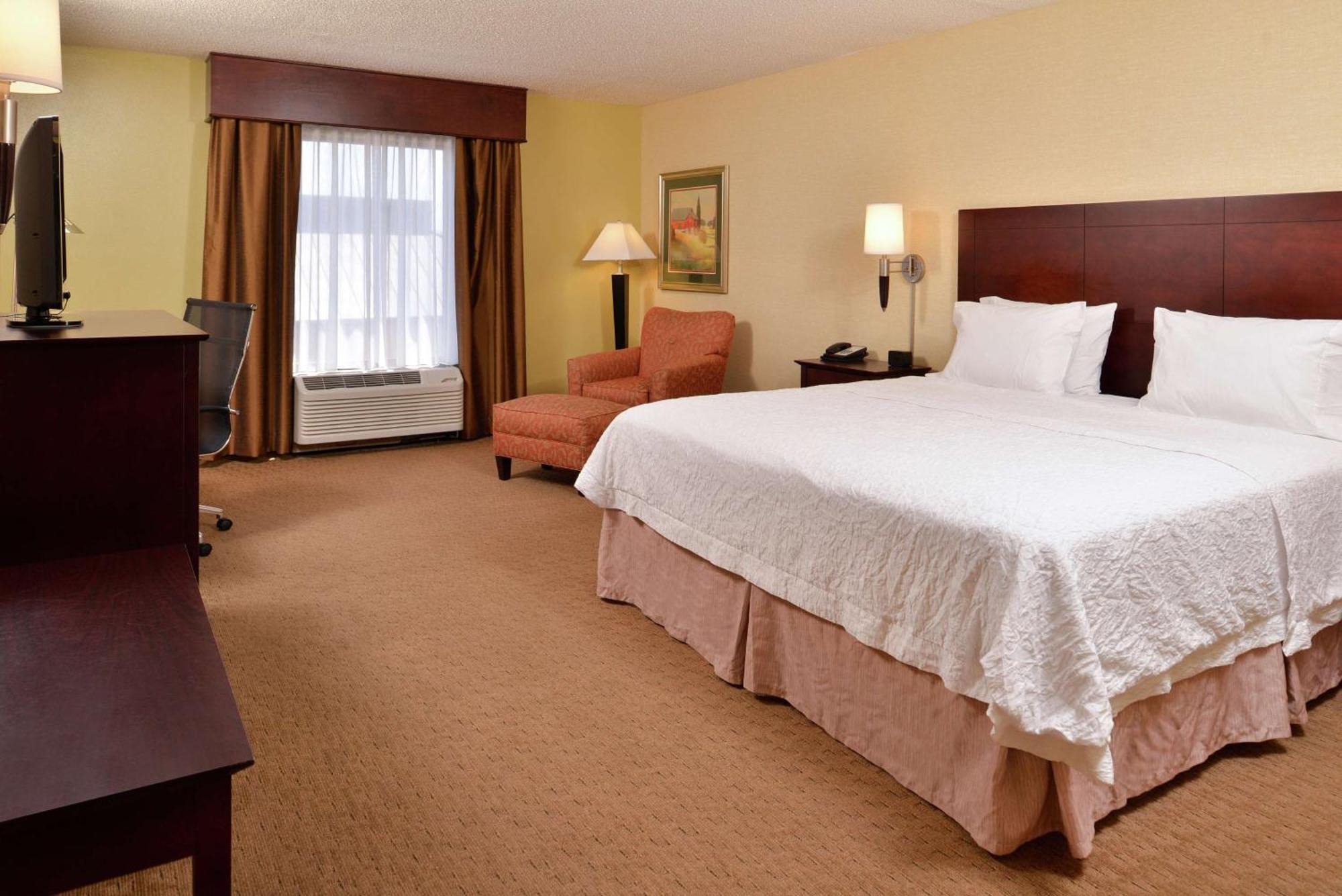 Hampton Inn Staunton Exterior foto