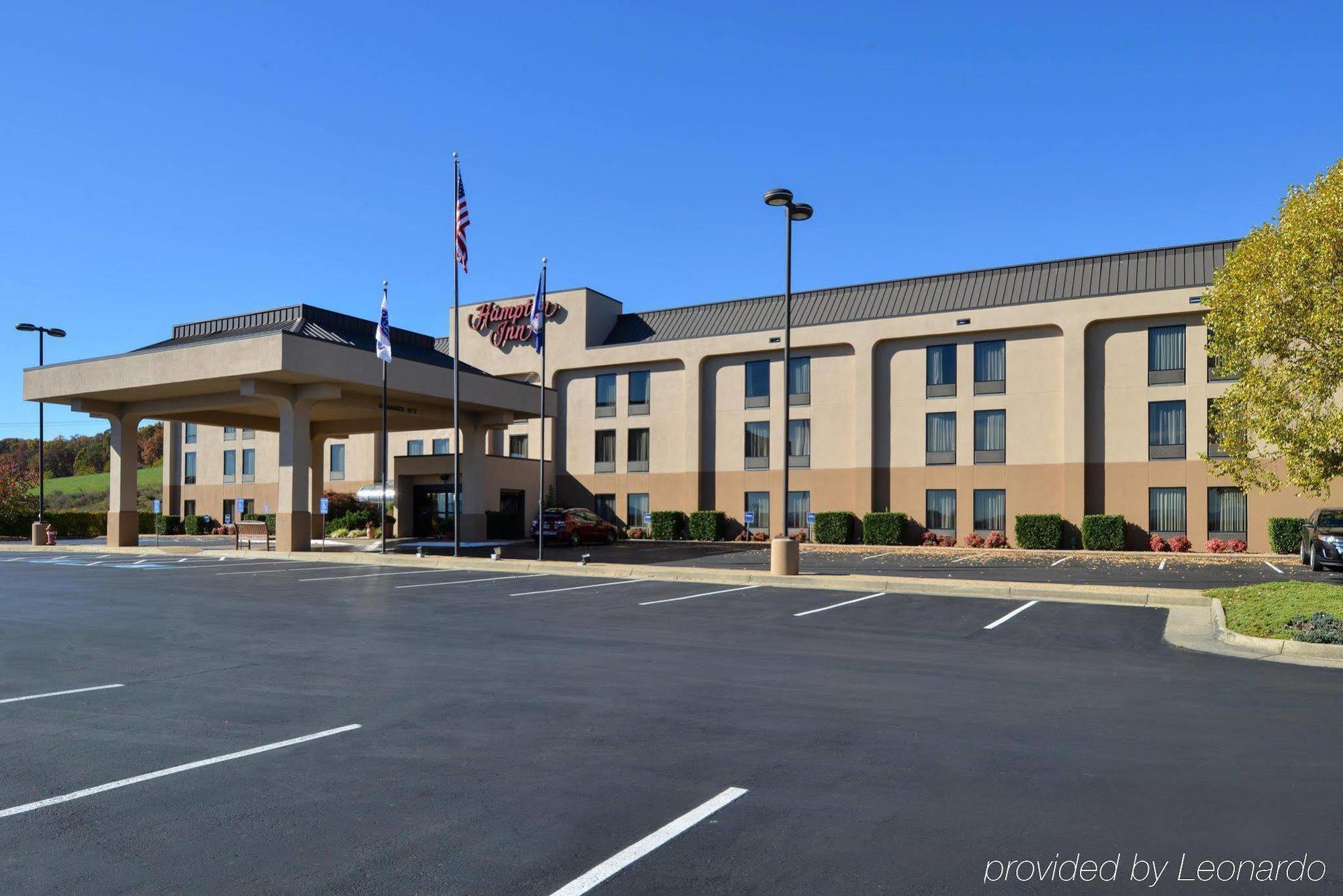 Hampton Inn Staunton Exterior foto