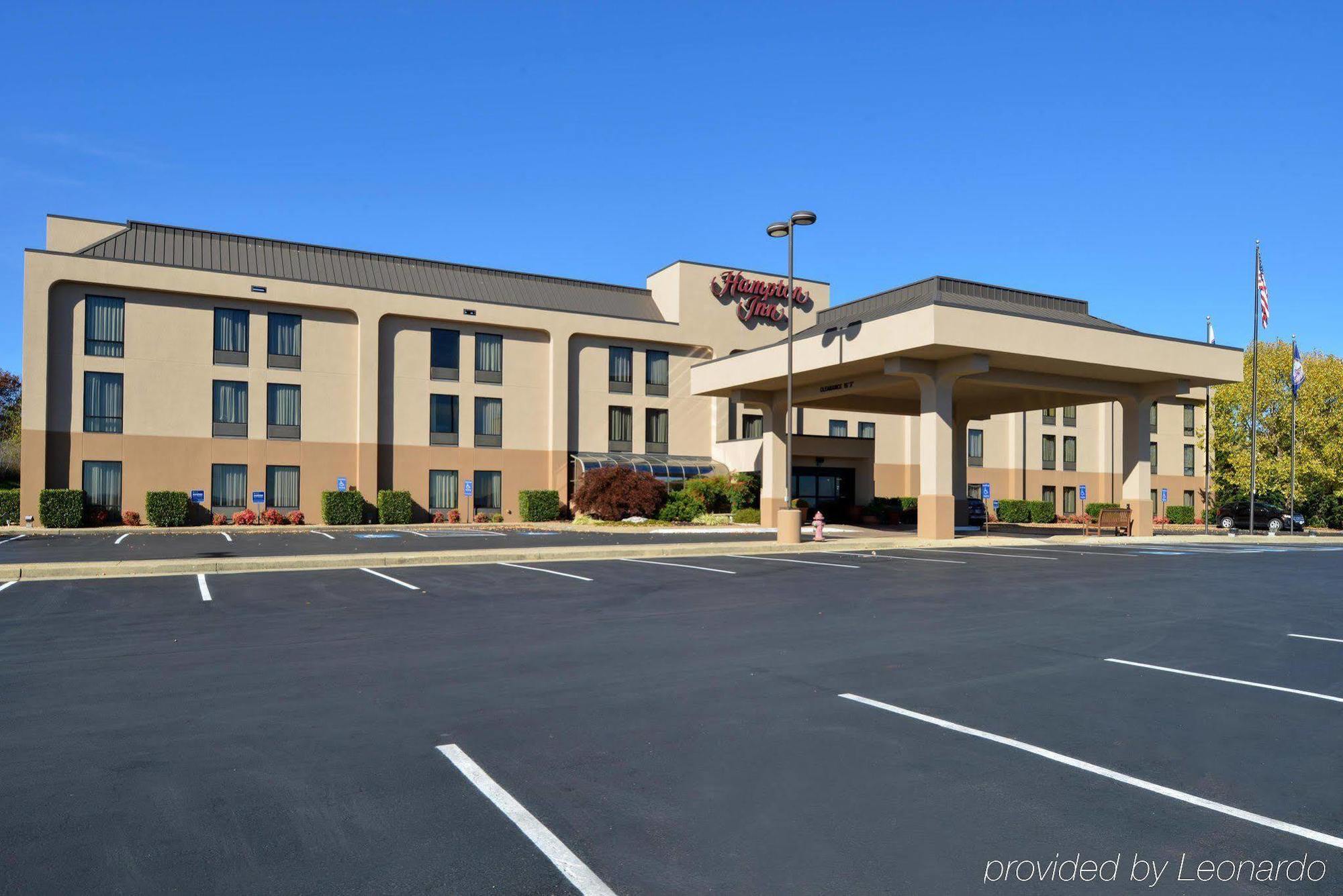 Hampton Inn Staunton Exterior foto