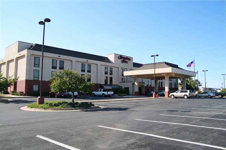 Hampton Inn Staunton Exterior foto